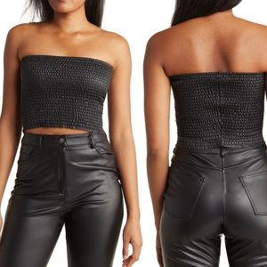 Commando
Faux Leather Smocked
Tube Top